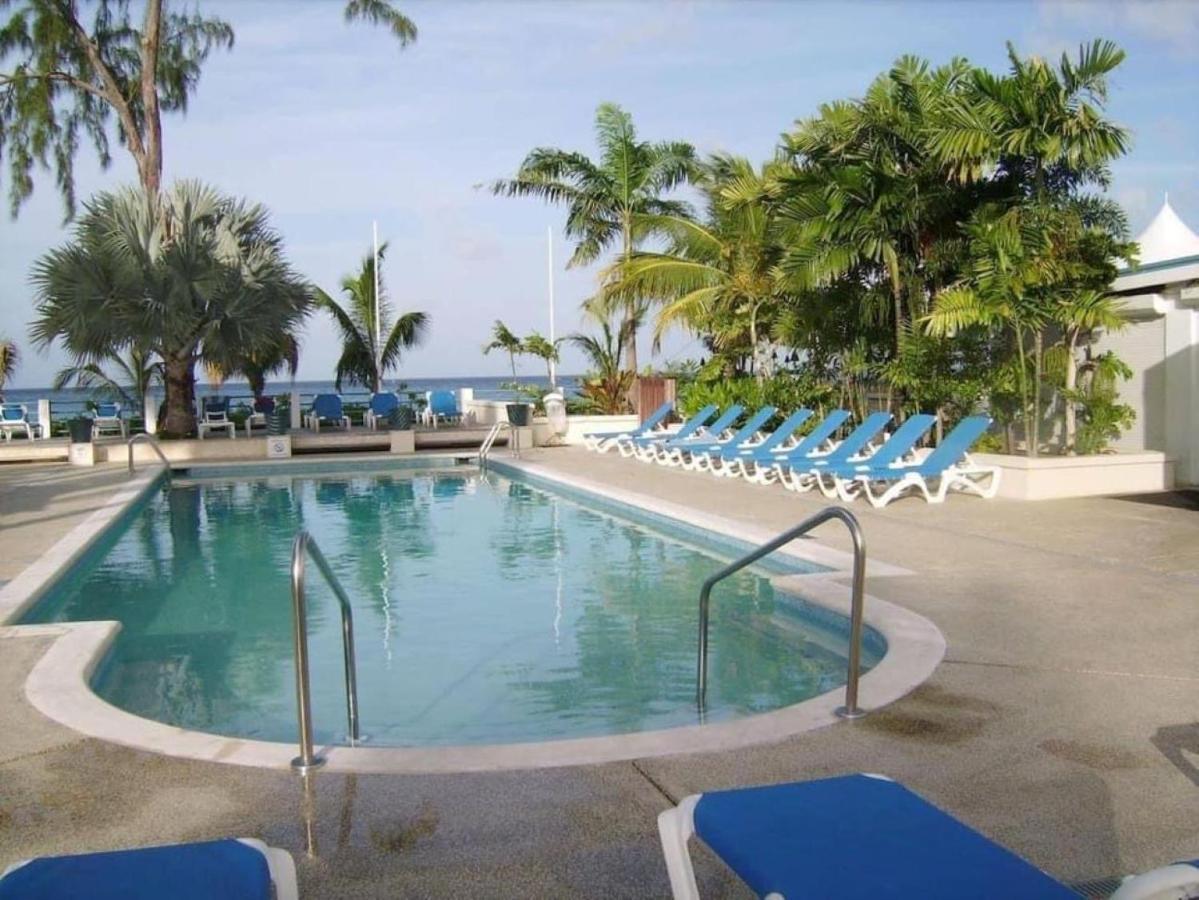West Coast 1 Bedroom Apartment 66 - Close To Beach Сент-Джеймс Экстерьер фото
